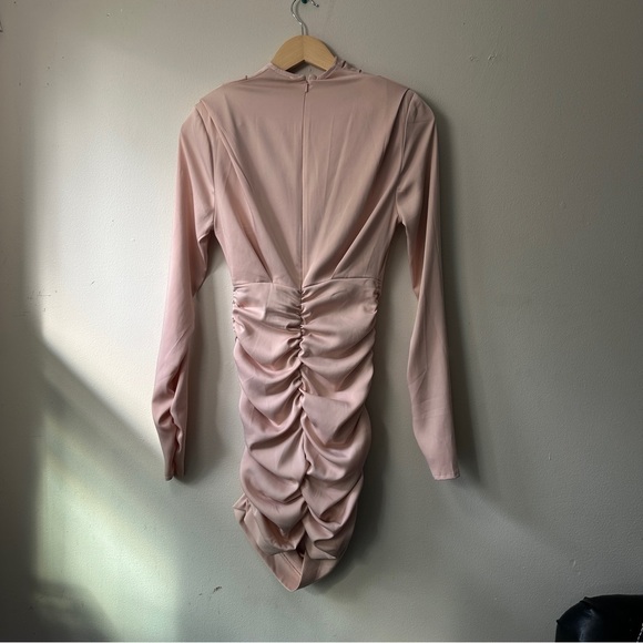 PrettyLittleThing Blush Long Sleeve Dress - Picture 3 of 7